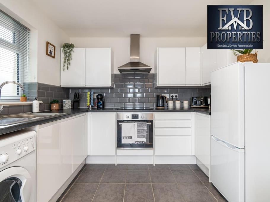 Charming Cosy Getaway Ideal For Leisure & Business Southampton Exterior photo